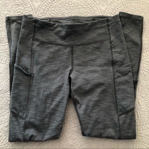 Lululemon Heather Grey Side Pocket Tight. Size 8. GUC.